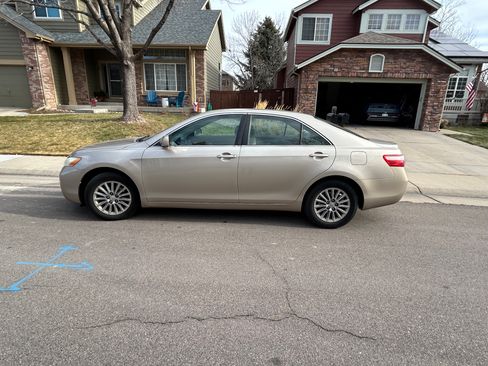 Used 2009 Toyota Camry LE image 4