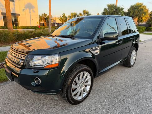 Used 2013 Land Rover LR2 AWD/4WD image 1