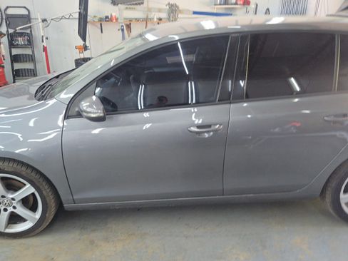 Used 2013 Volkswagen Golf 4-Door image 2