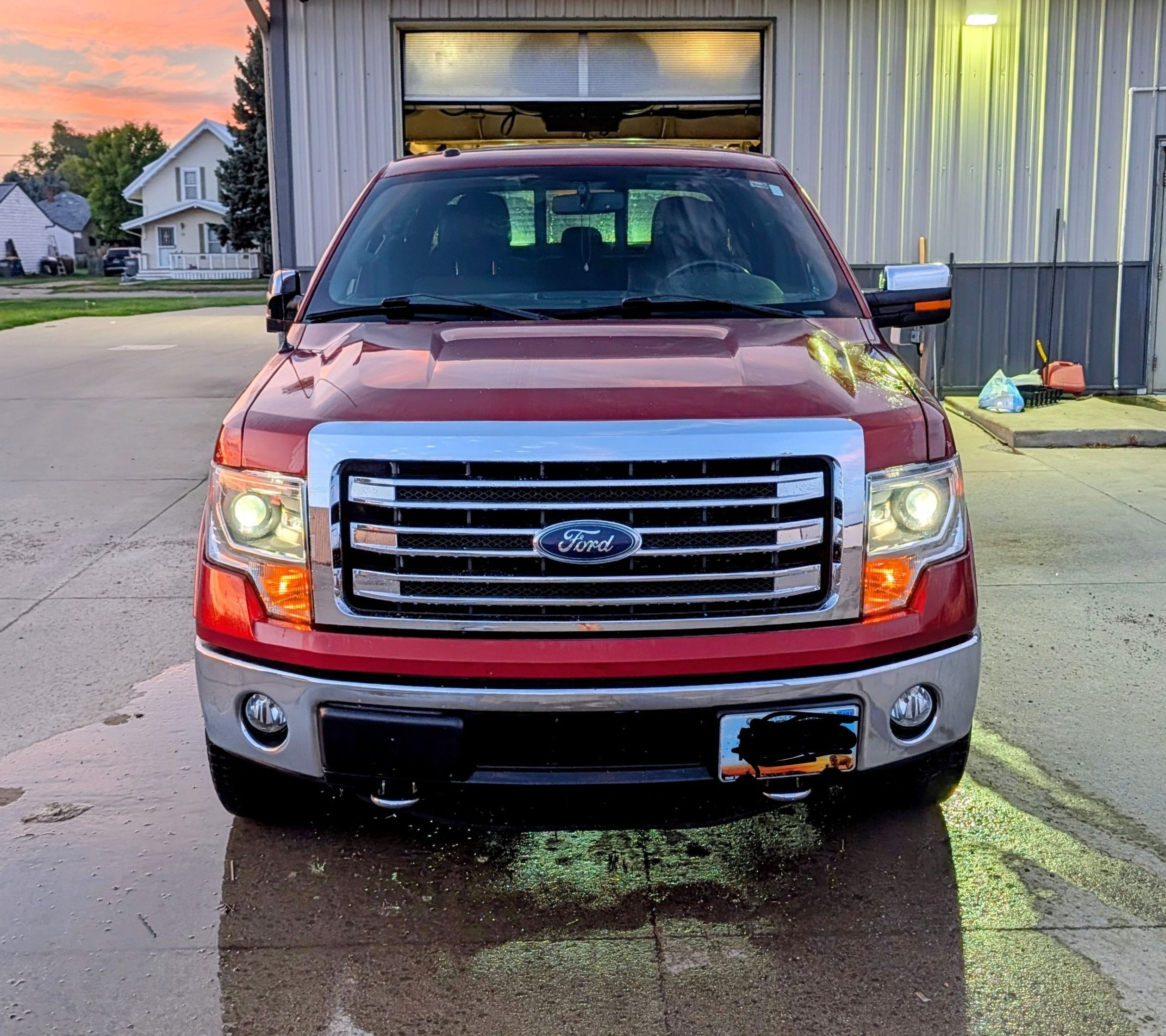 Used 2014 Ford F150 Lariat w/ Equipment Group 502A Luxury AWD/4WD image 1