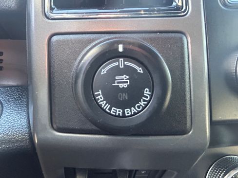 Used 2021 Ford Expedition XLT w/ Black Accent Package image 10