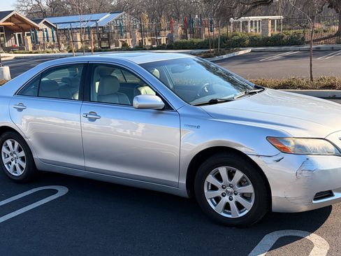 Used 2007 Toyota Camry Hybrid image 2