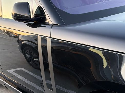 Used 2022 Land Rover Range Rover SE image 8