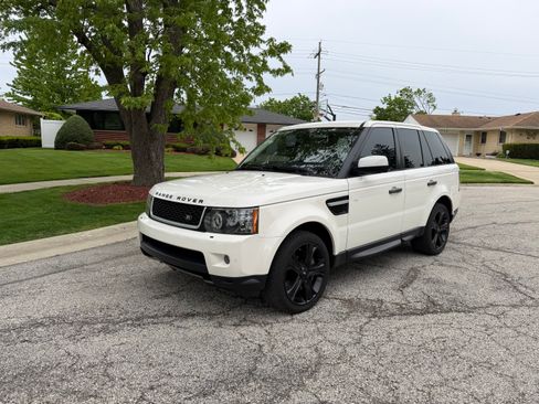 Used 2010 Land Rover Range Rover Sport Supercharged AWD/4WD image 1
