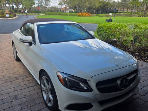 Used 2017 Mercedes-Benz C 300 Cabriolet image 2