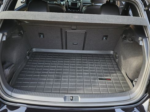 Used 2016 Volkswagen Golf 4-Door image 23