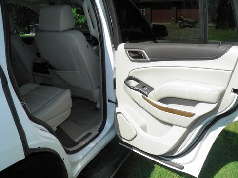 Used 2020 GMC Yukon Denali w/ Denali Ultimate Package image 14