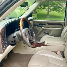 Used 2004 Cadillac Escalade AWD image 8