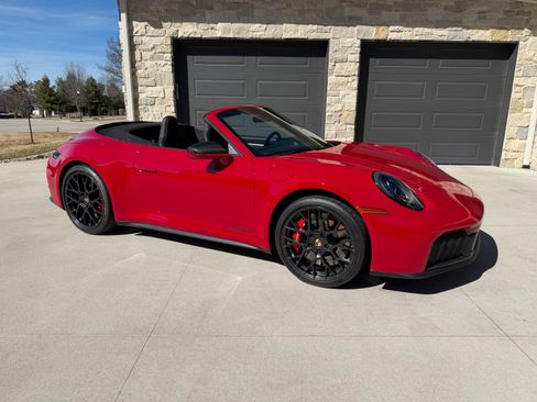 Used 2025 Porsche 911 GTS image 5