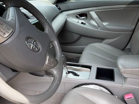 Used 2008 Toyota Camry Hybrid w/ Upgrade Pkg w/ Navigation FWD image 1