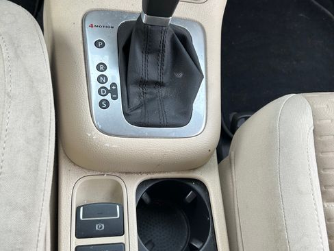 Used 2009 Volkswagen Tiguan SE image 15