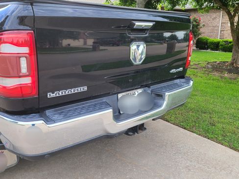 Used 2019 RAM 3500 Laramie image 9