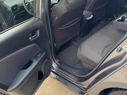 Used 2020 Toyota Prius LE image 12