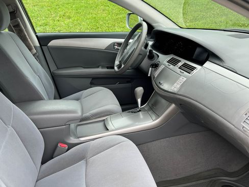 Used 2008 Toyota Avalon XL image 5