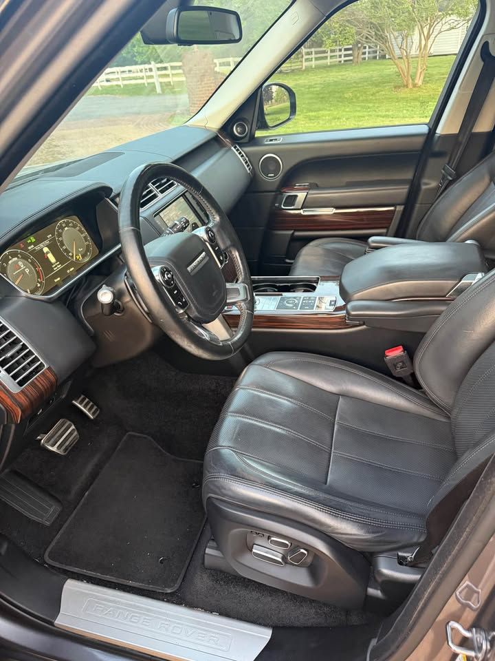 Used 2014 Land Rover Range Rover Supercharged AWD/4WD image 9