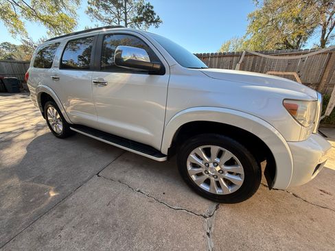 Used 2013 Toyota Sequoia Platinum image 1