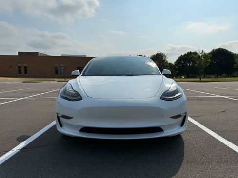 Used 2022 Tesla Model 3 Performance AWD/4WD image 9