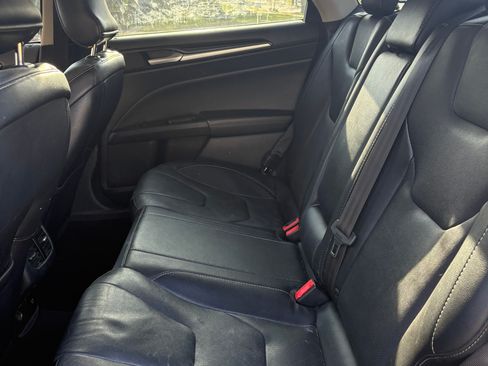 Used 2017 Ford Fusion Titanium image 10