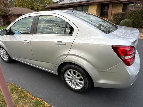Used 2017 Chevrolet Sonic LT image 10