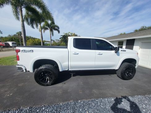 Used 2024 Chevrolet Silverado 1500 RST image 11