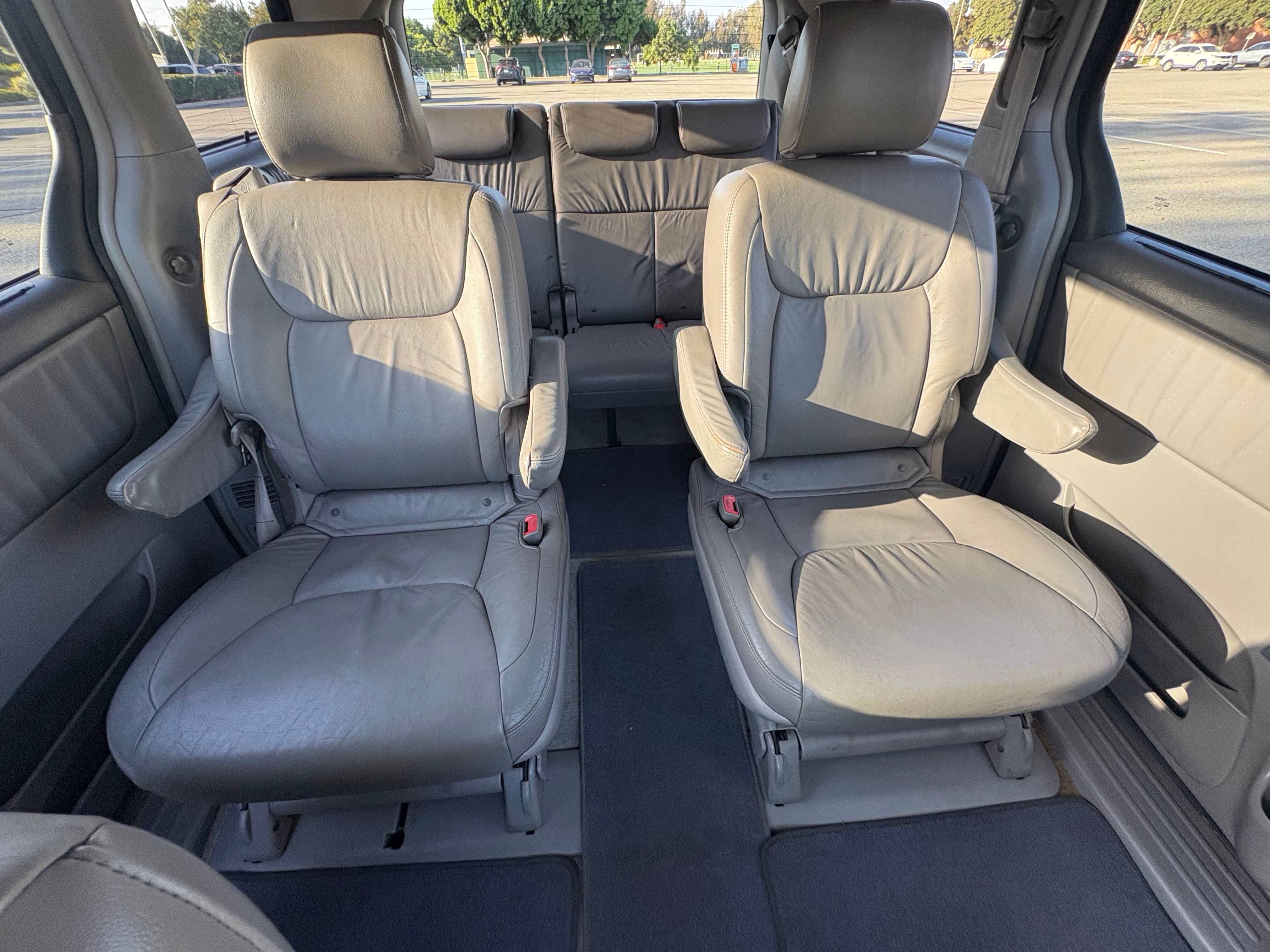 Used 2008 Toyota Sienna XLE w/ Towing Prep Pkg FWD image 16