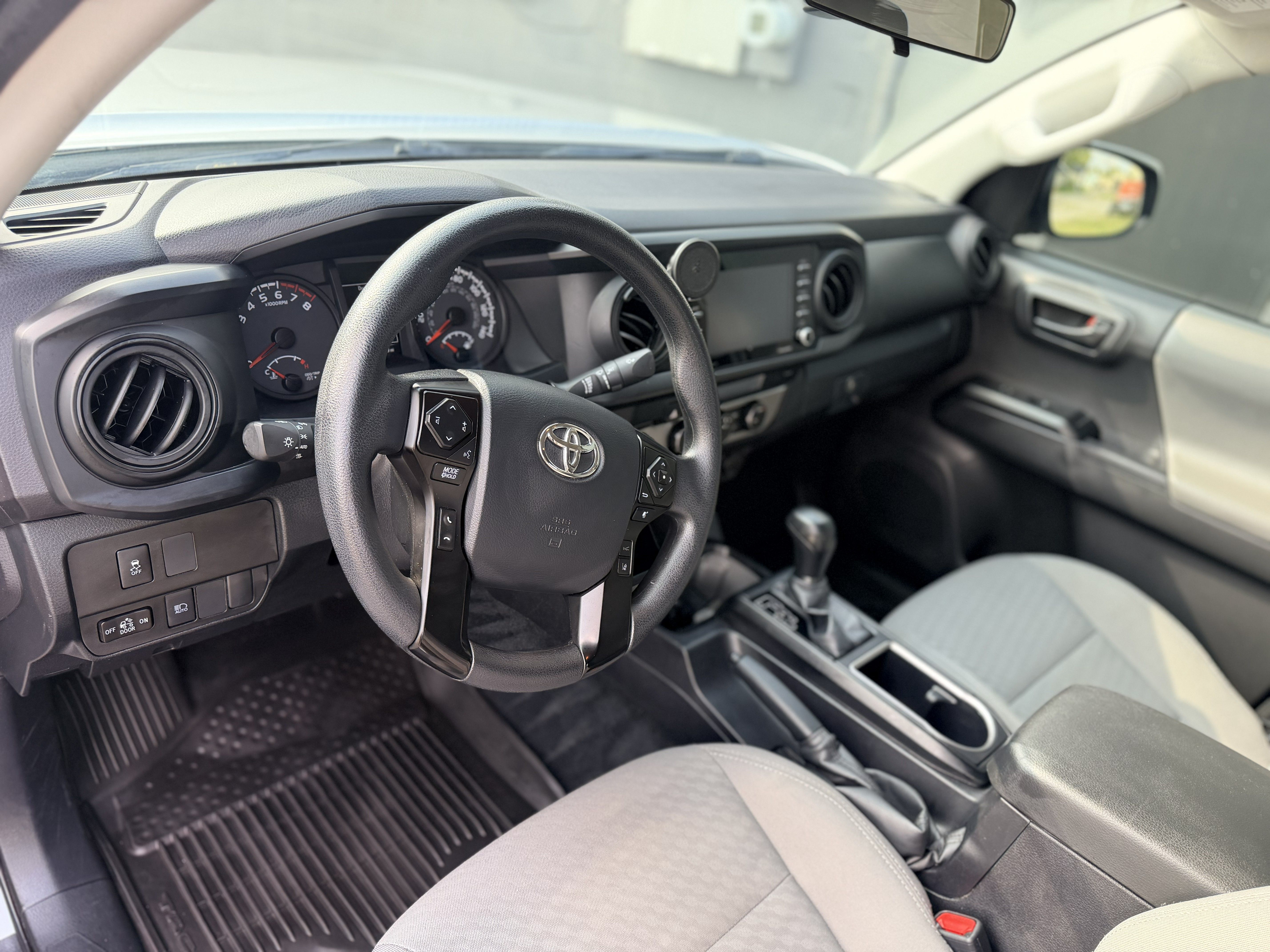 Used 2023 Toyota Tacoma SR AWD/4WD image 11