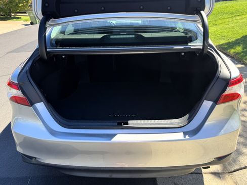 Used 2018 Toyota Camry LE FWD image 6