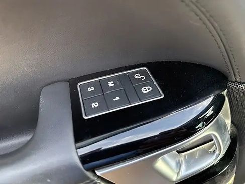 Used 2017 Land Rover Range Rover SV Autobiography Dynamic AWD/4WD image 13