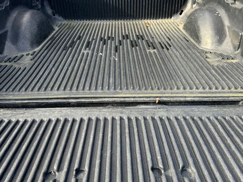 Used 2010 Ford F150 Raptor image 4