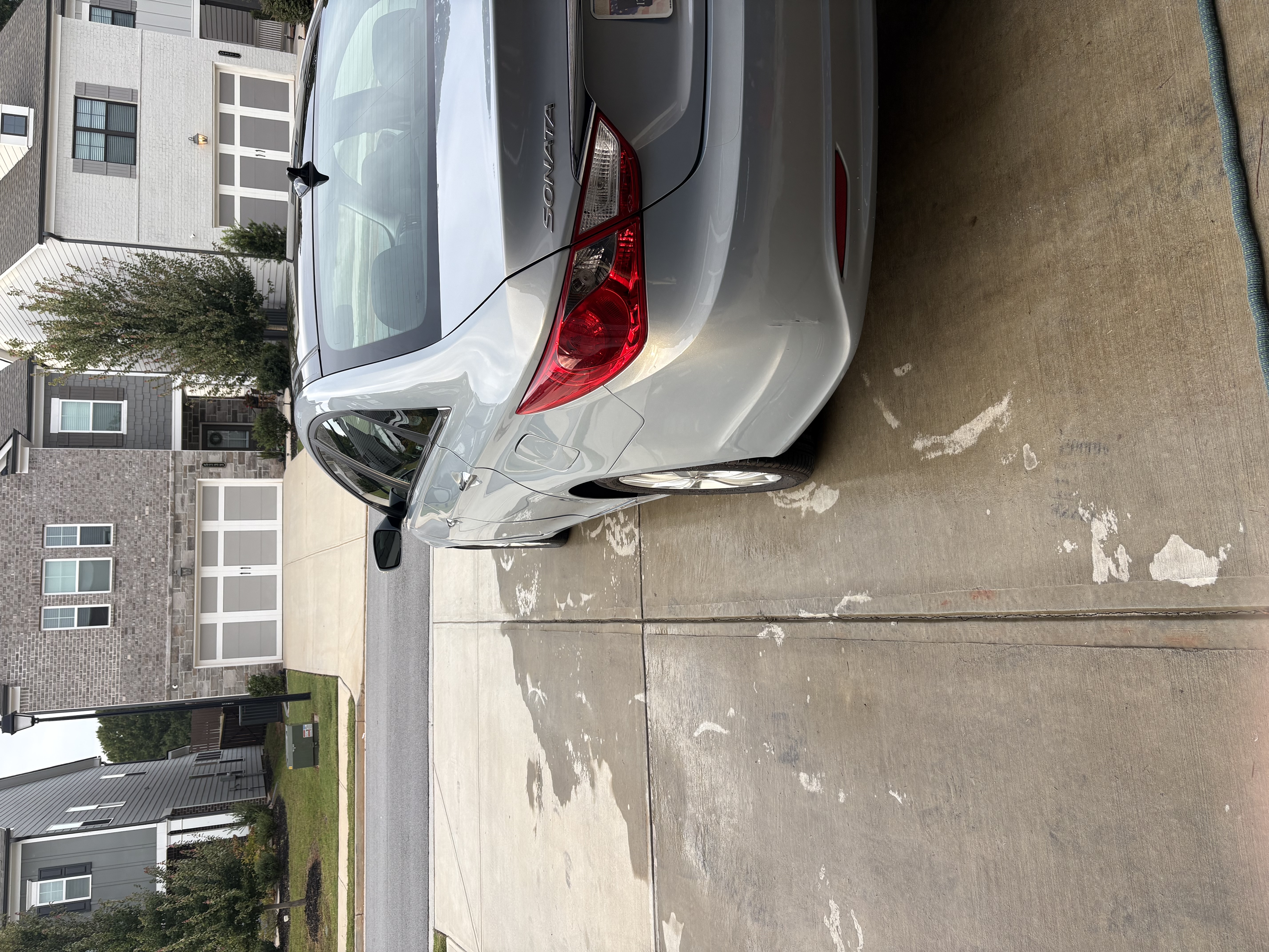 Used 2012 Hyundai Sonata Limited w/ Navigation Pkg FWD image 6