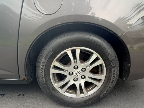 Used 2011 Honda Odyssey EX image 16