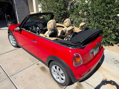 Used 2010 MINI Cooper Convertible FWD image 5
