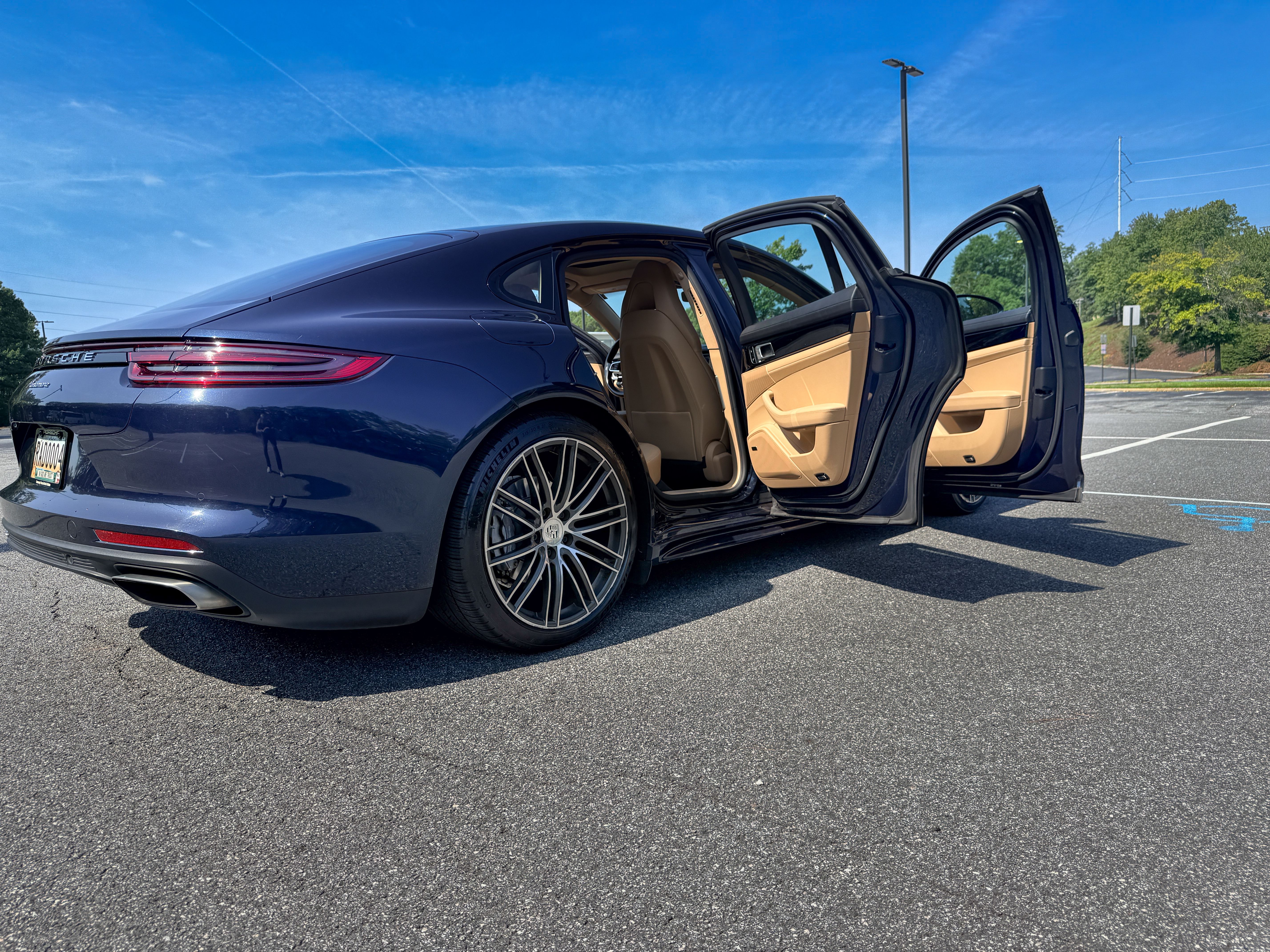 Used 2018 Porsche Panamera image 10