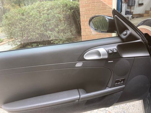 Used 2007 Porsche Cayman S image 12