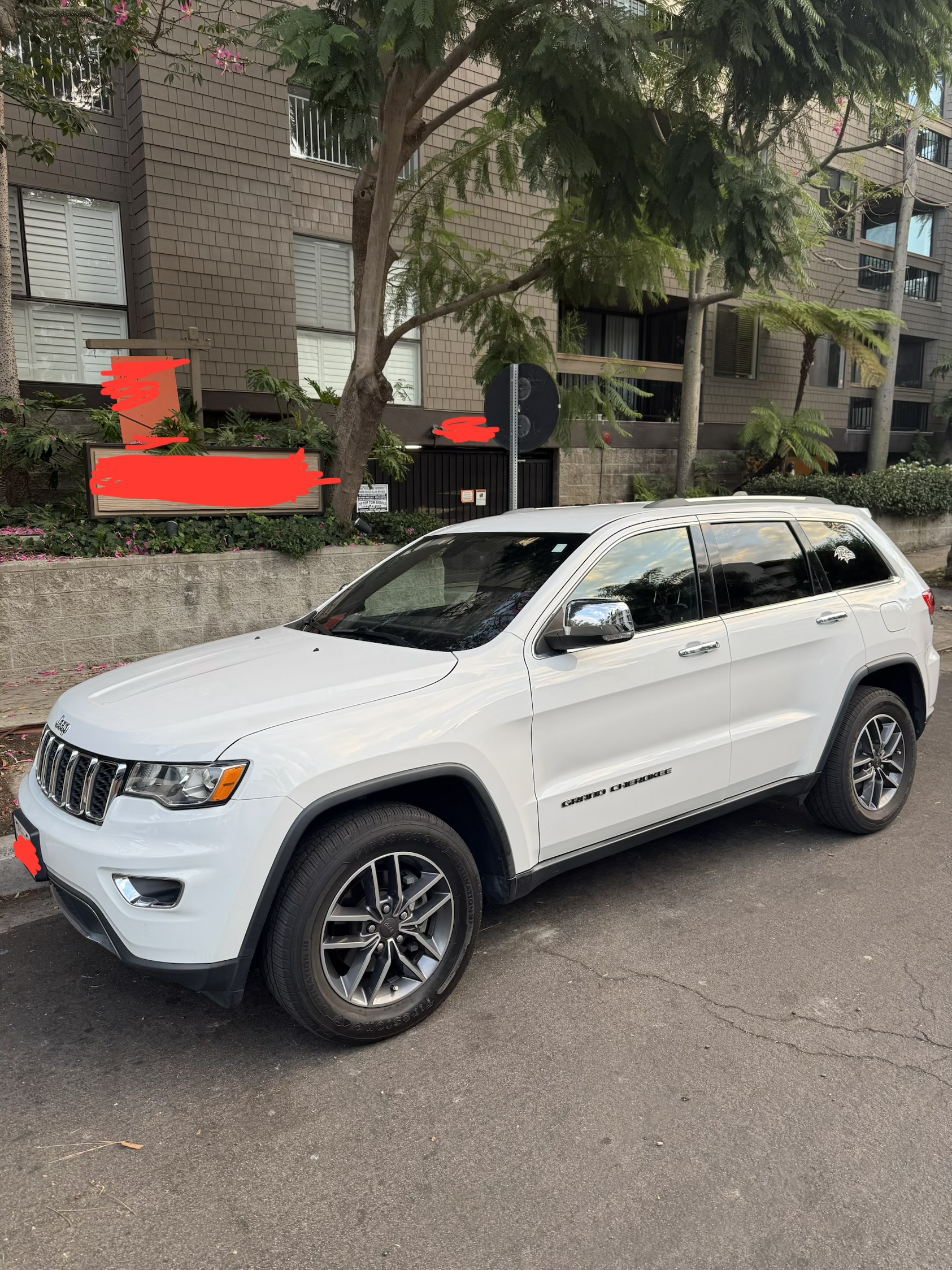 Used 2019 Jeep Grand Cherokee Limited RWD image 5