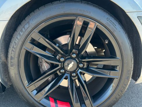 Used 2018 Chevrolet Camaro SS w/ Redline Edition RWD image 13