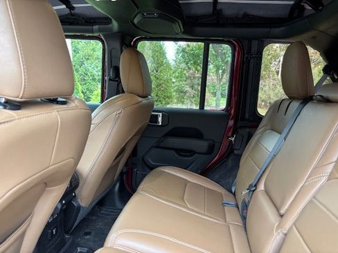 Used 2021 Jeep Wrangler Unlimited Sahara w/ Cold Weather Group image 16