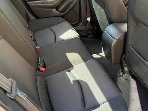 Used 2015 MAZDA MAZDA3 i Sport image 4