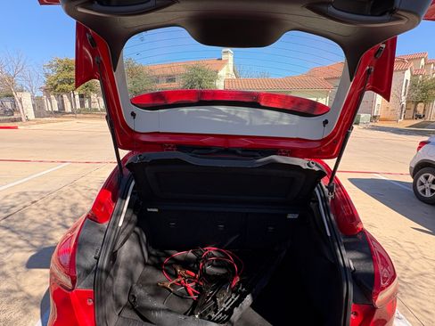 Used 2016 Ford Focus SE w/ Equipment Group 201A image 6