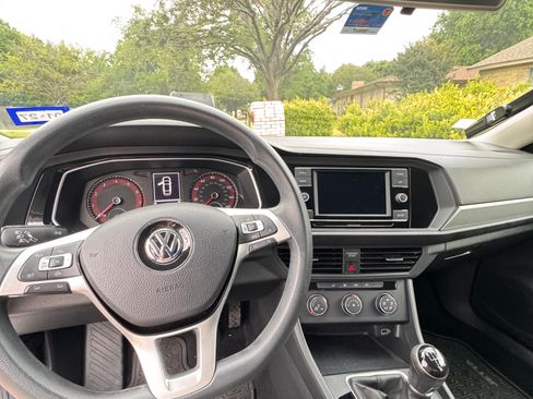 Used 2019 Volkswagen Jetta S w/ Driver Assistance Package FWD image 5
