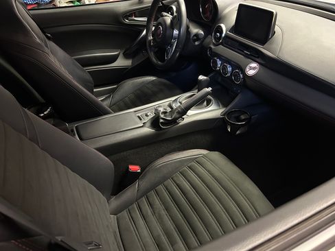 Used 2017 FIAT 124 Spider Abarth image 6