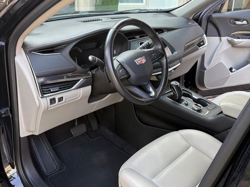 Used 2019 Cadillac XT4 Luxury FWD image 5