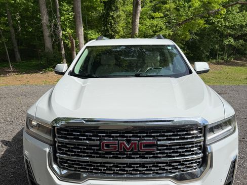 Used 2020 GMC Acadia Denali image 2