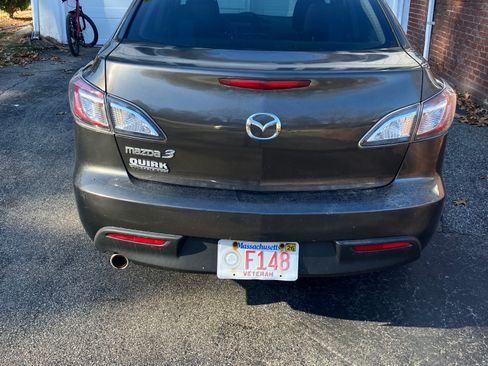 Used 2010 MAZDA MAZDA3 i Touring image 2