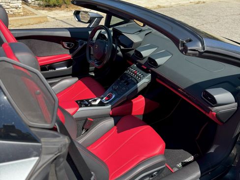 Used 2017 Lamborghini Huracan LP 580-2 image 12