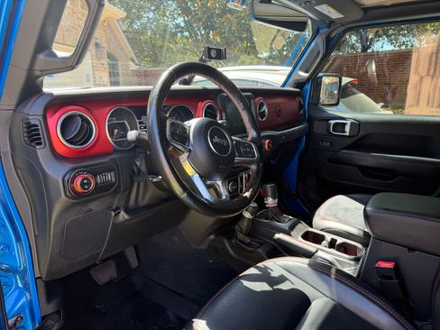 Used 2020 Jeep Gladiator Rubicon AWD/4WD image 10
