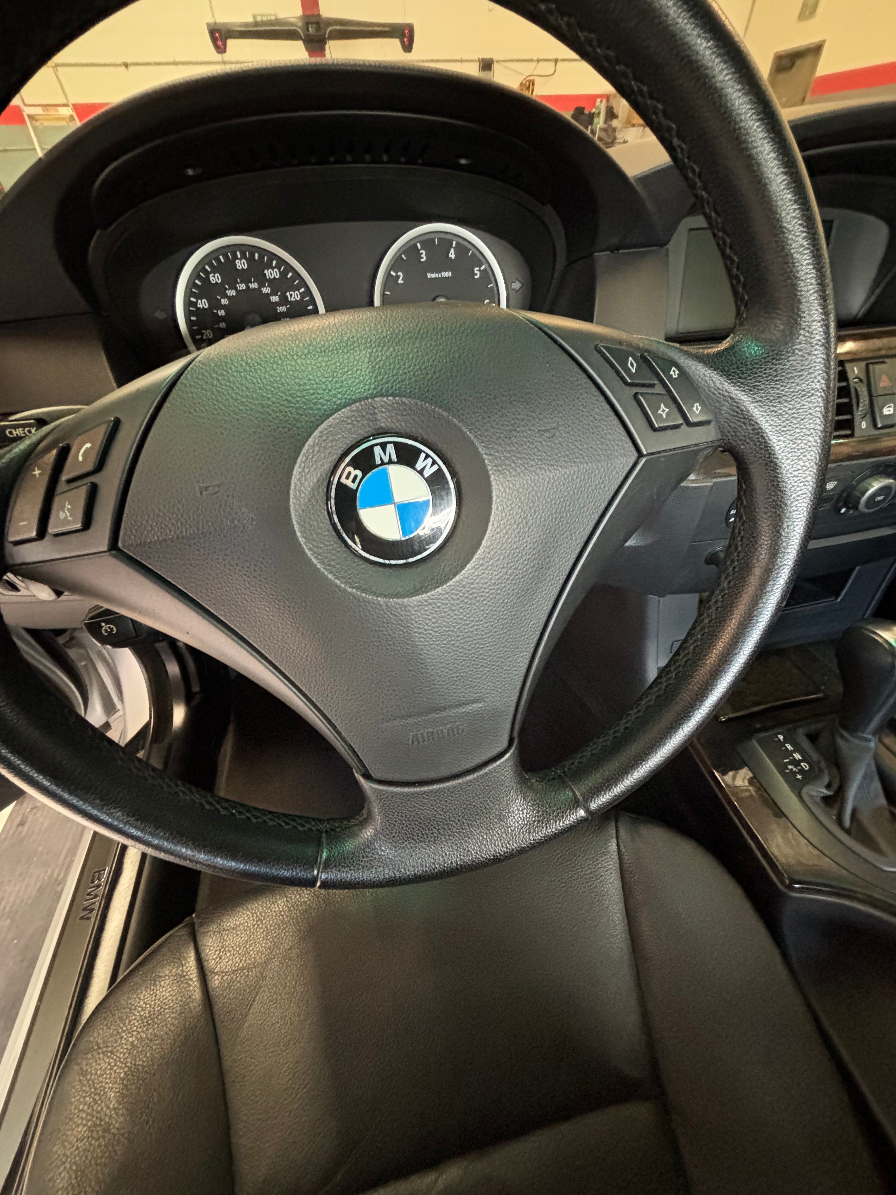 Used 2004 BMW 530i Sedan RWD image 4