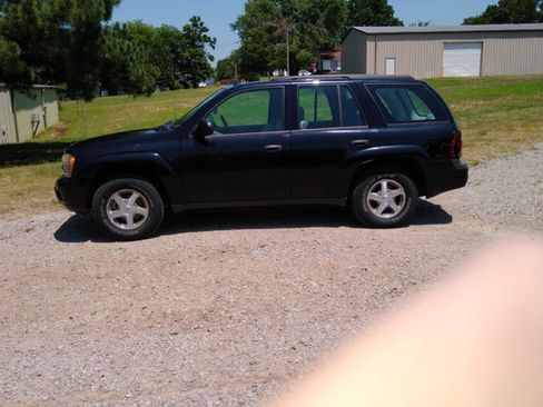 Used 2005 Chevrolet TrailBlazer LS image 1