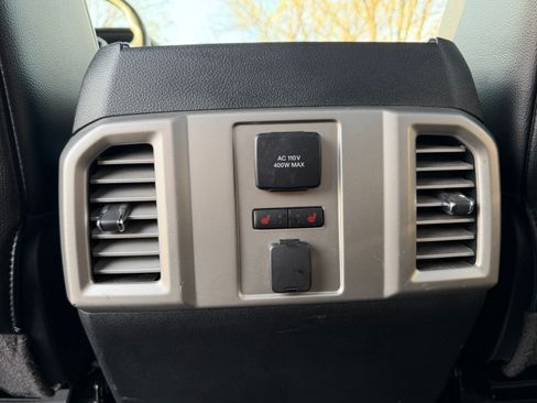 Used 2016 Ford F150 Lariat w/ Equipment Group 502A Luxury AWD/4WD image 30