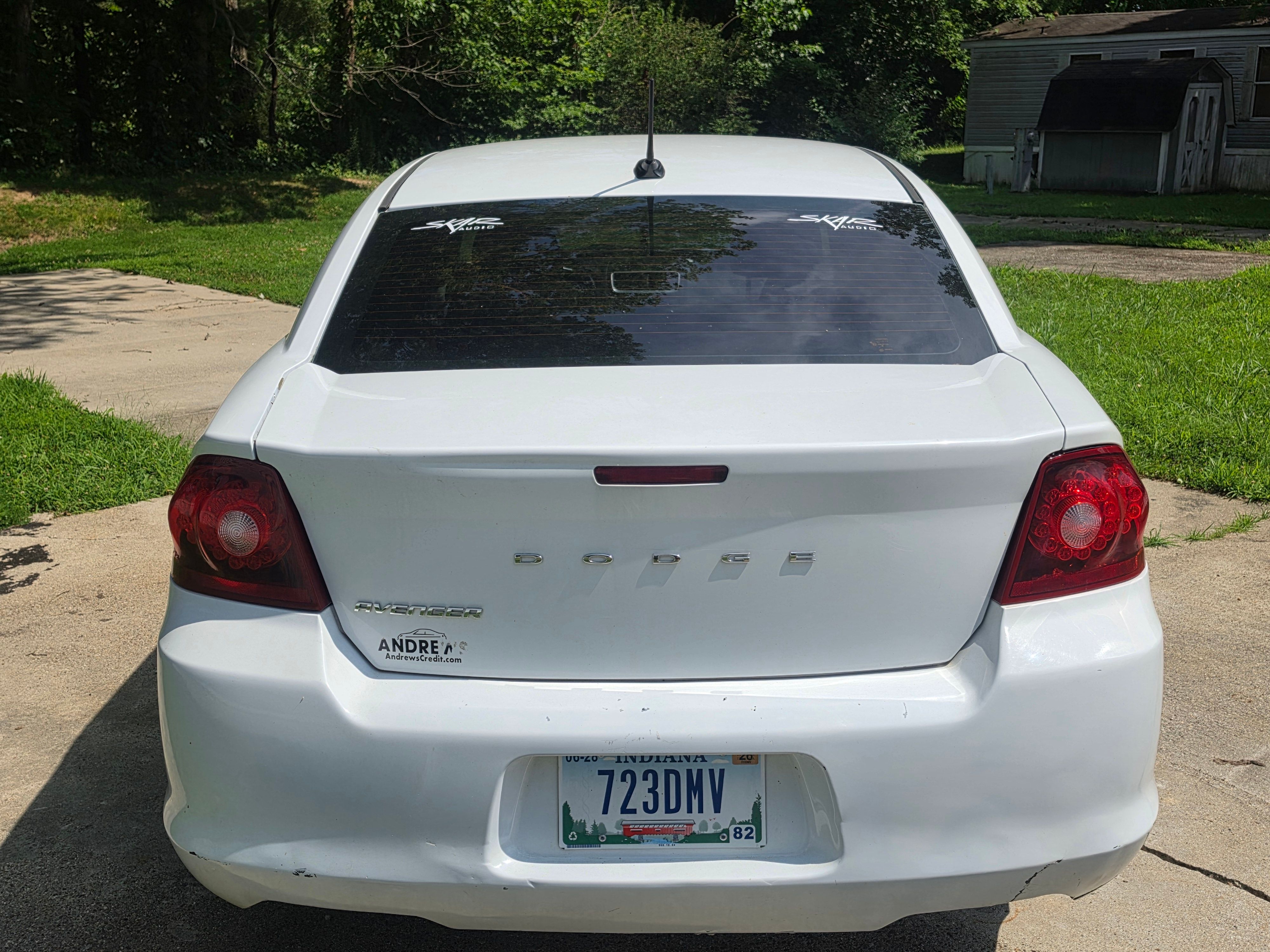 Used 2012 Dodge Avenger SE FWD image 12